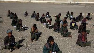 وكالة شينخوا..مئات الطلاب اليمنيين يتلقون تعليمهم في مدارس مدرسة مدمرة بصنعاء	 