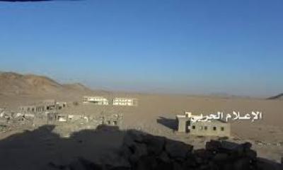 مصادر.. الحوثيون يسيطرون على آخر معسكرات قوات هادي على الحدود	 