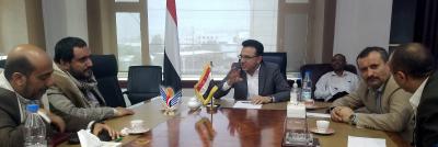 وزير المياه يناقش مع محافظ صنعاء الوضع المائي بالمحافظة	 