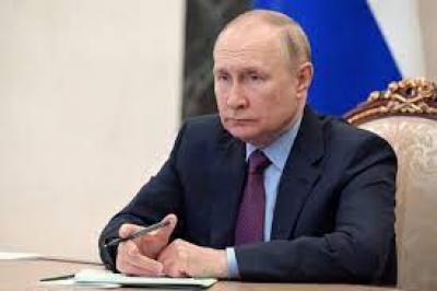 الرئيس بوتين يعزف على القانون لتسويق النفط والغاز الروسيين	 