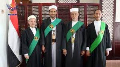  - 41 قاضيا يؤدون اليمين القانونية أمام رئيس مجلس القضاء الأعلى..
