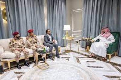 - رويتر.. وزيرالدفاع السعودي يقول إنه التقى مفاوضي الحوثيين في الرياض..
